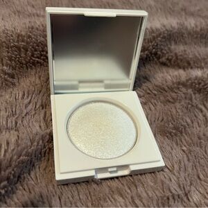 Makeup by Mario Eyeshadow Topper/Highlight